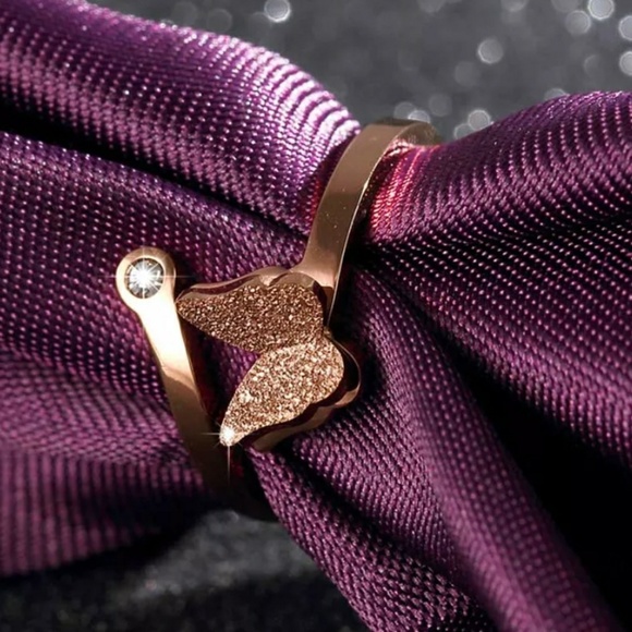 Rose gold butterfly ring. - Picture 6 of 7